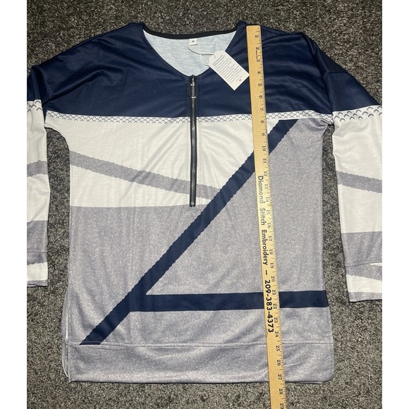 New W/ Tag‎ Woman's Blue Gray geometric Pattern Shirt Long Sleeves W/ Zipper M - Picture 2 of 5
